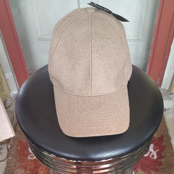 Marcus Adler Other - Classic Tan Men's Cap